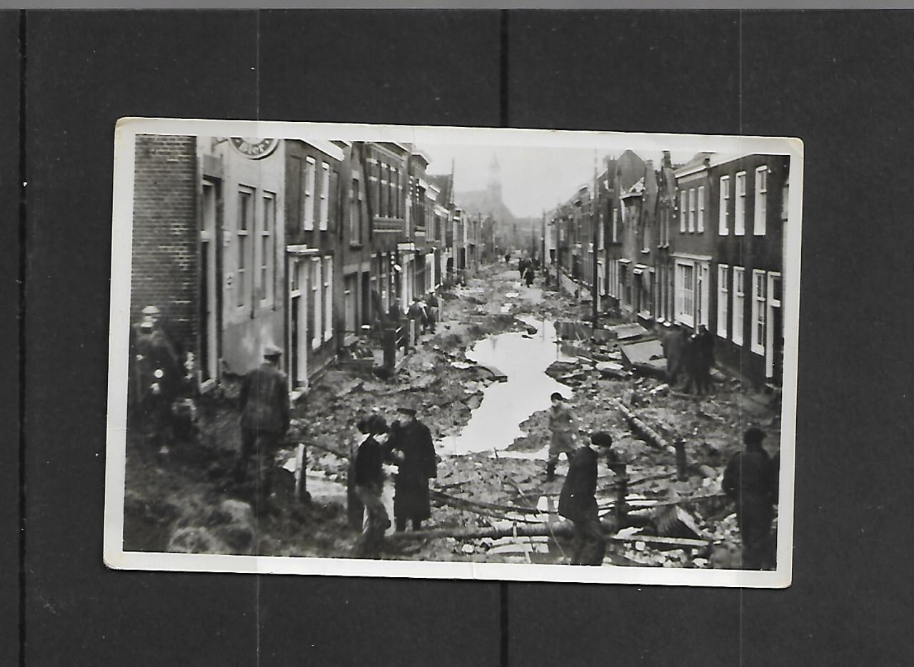 Ansichtkaart  A 131  Langestraat  Westkapelle 1 februari 1953