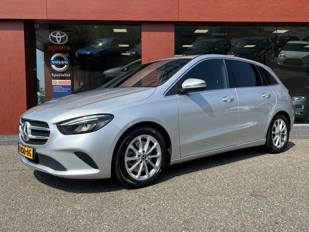 Mercedes-Benz B-Klasse 250 premium plus automaat | trekhaak |