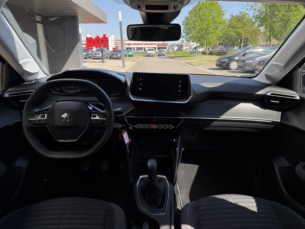 Peugeot 208 1.2 pt style - nieuwstaat -