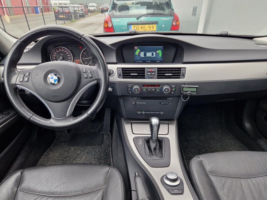 BMW 3-serie 320i executive
