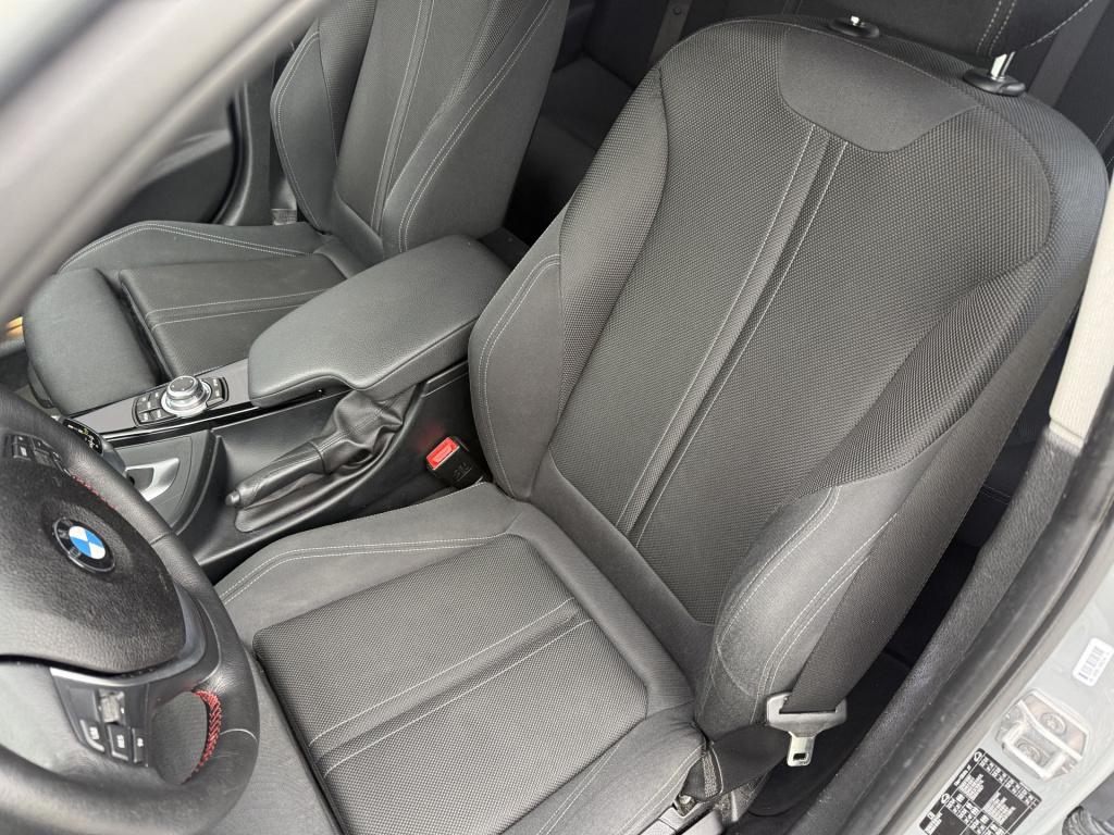 BMW 3-serie 318i automaat executive sportline sedan