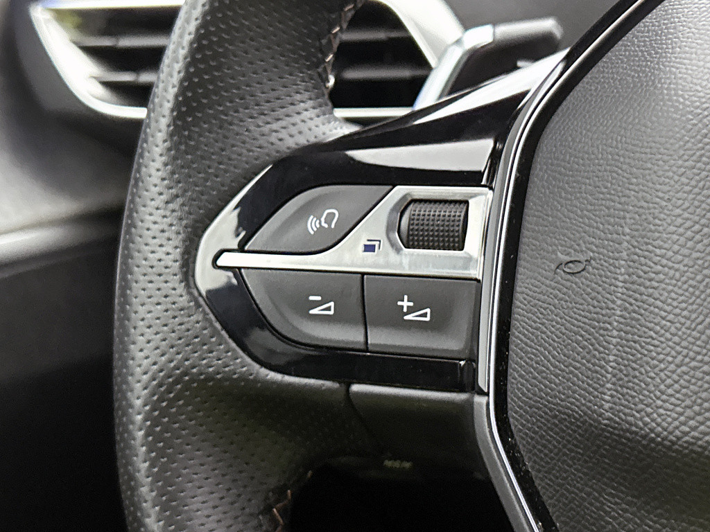 Peugeot 3008 plug-hybrid 225pk automaat gt | rijklaar | panorama dak | elek