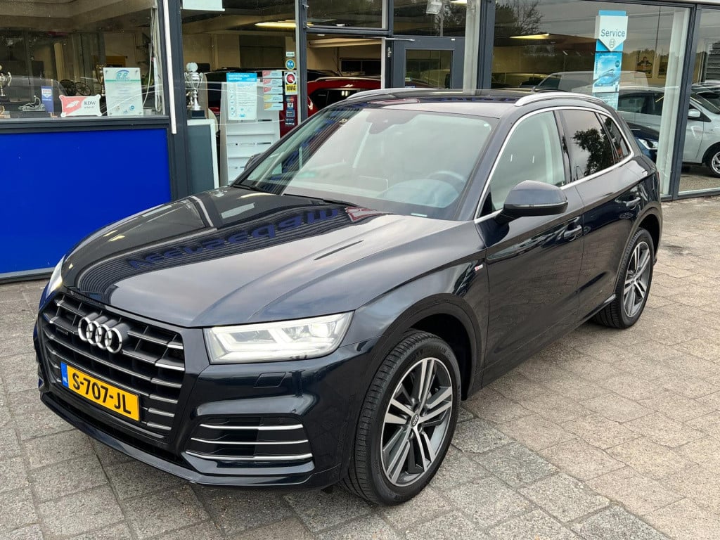 Audi Q5 55 tfsi e quattro competition s-line