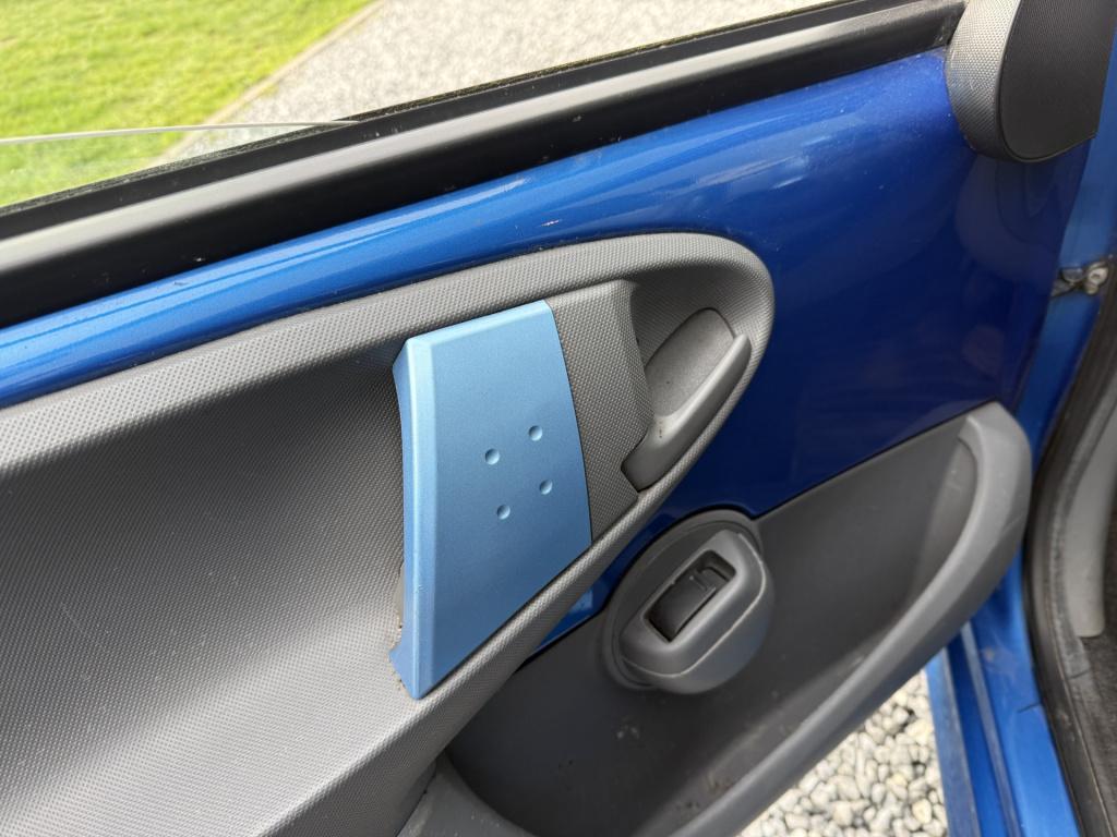 Peugeot 107 1.0-12v urban move airco 5-drs