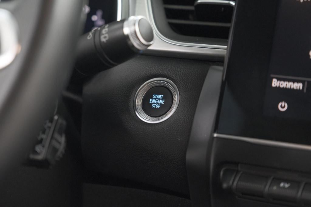 Renault Captur 1.6 e-tech plug-in hybrid 160 intens | camera | 9.3 inch gro