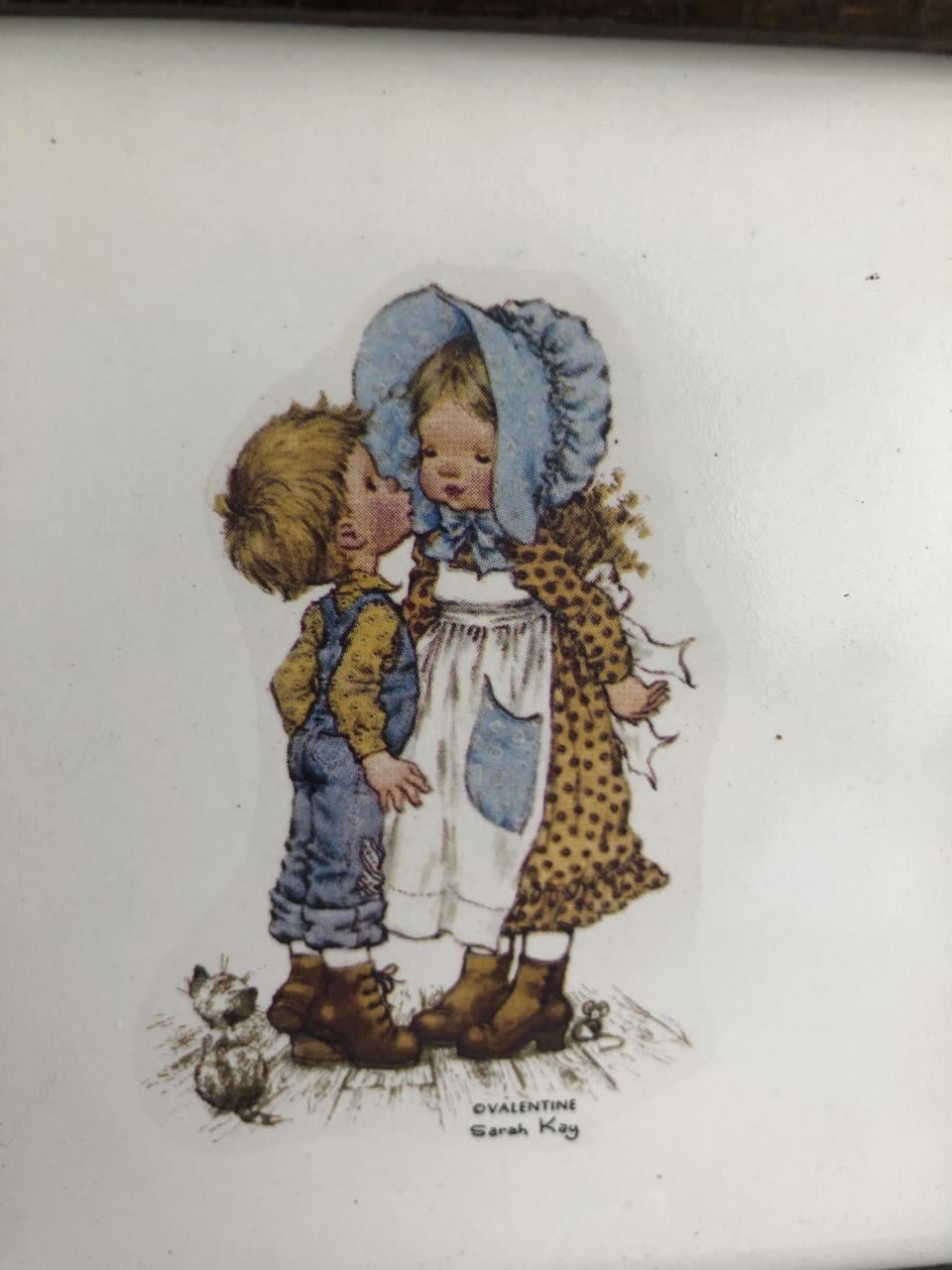 Lief vintage tegeltje van Sarah Kay in houten lijstje