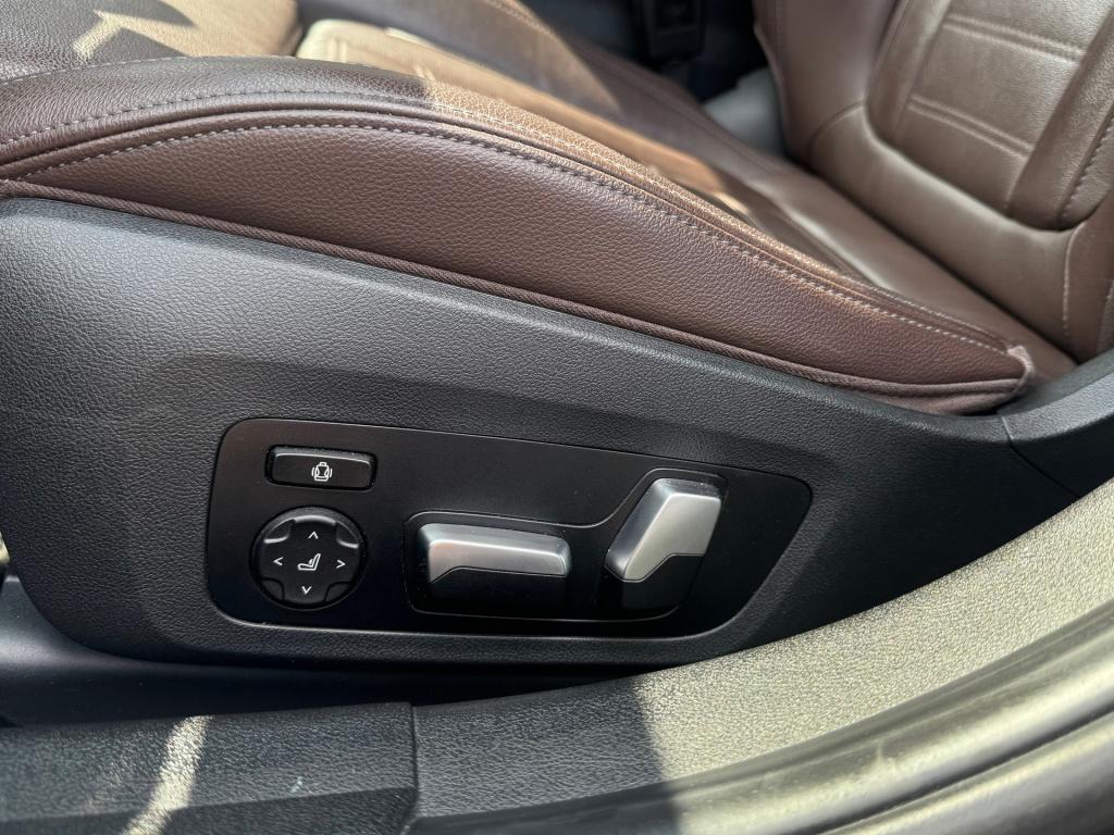 BMW 3-serie touring 330i introduction high executive * panoramadak * 360 ca