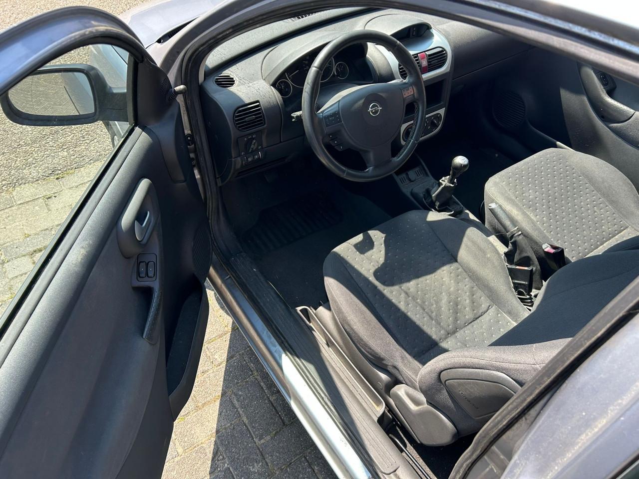 Opel Corsa 1.2- 16V Enjoy Lage KM- stand/ Elek Ramen