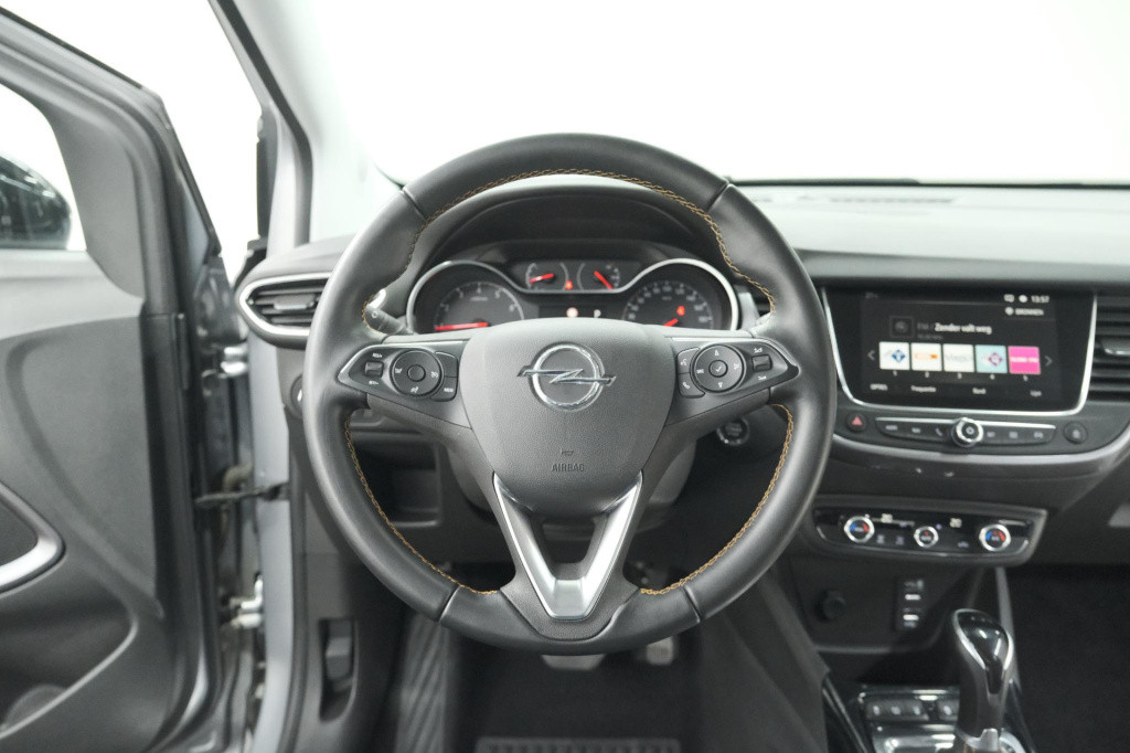 Opel Crossland X 130 turbo at6 innovation | camera | dodehoekdetectie | app