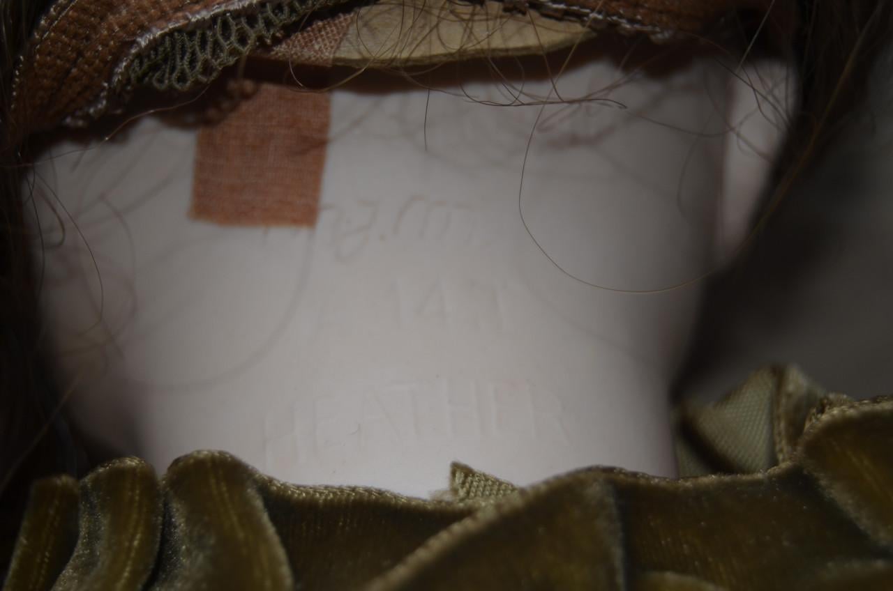 'Antieke' pop, biscuit (heet dat zo?) hoofd (2)