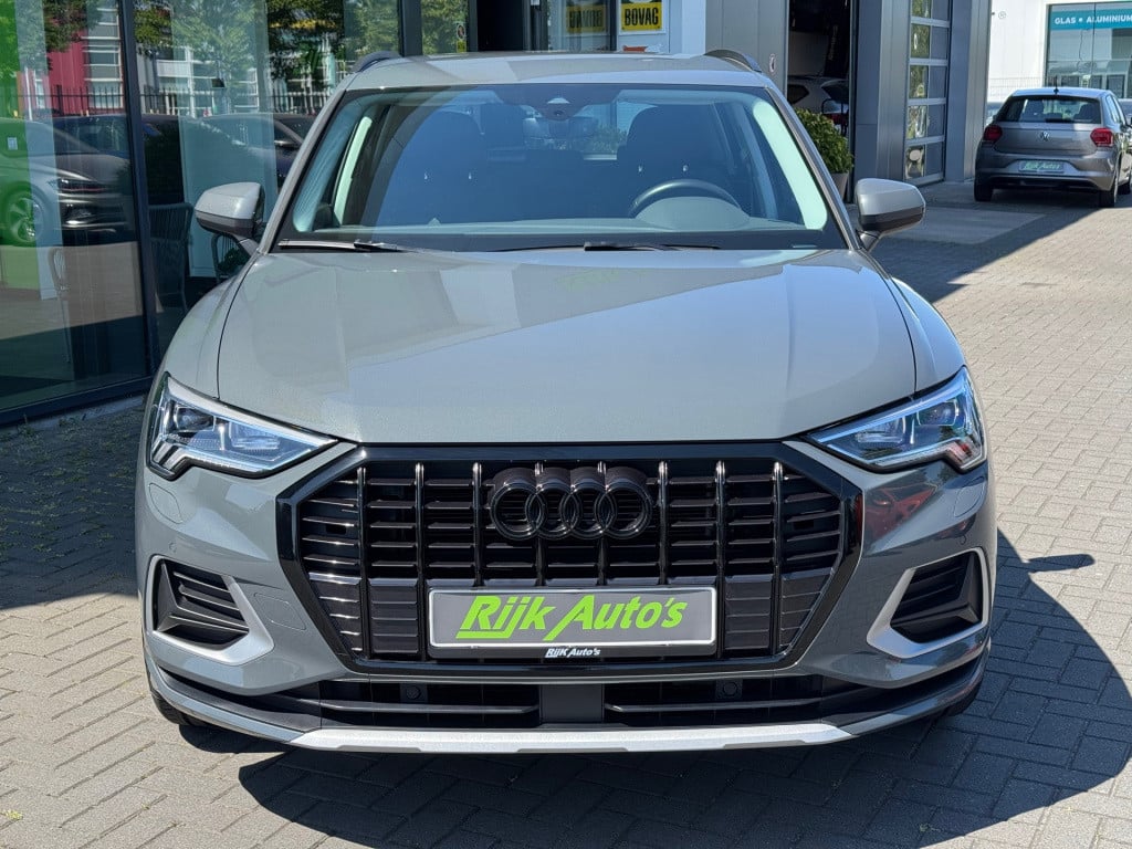 Audi Q3 35 tfsi advanced * matrix led * keyless * trekhaak