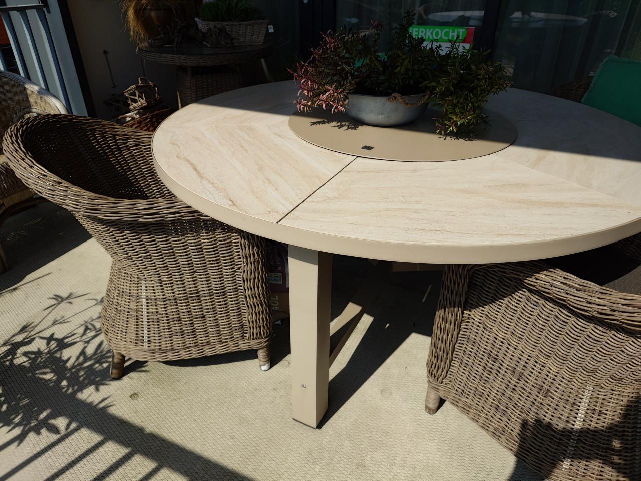 Mooie solide tuin-/ balkontafel, rond diam. 160 cm.