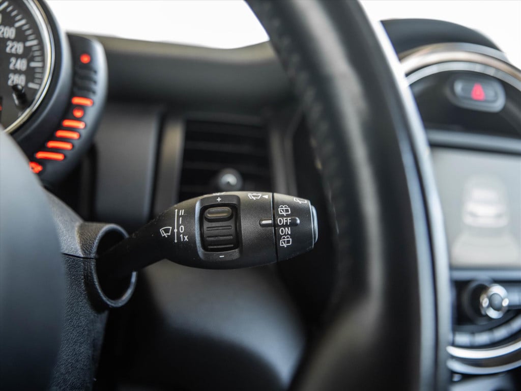 Mini One mini 1.2 102pk business | navigatie | bluetooth | park. sensoren |