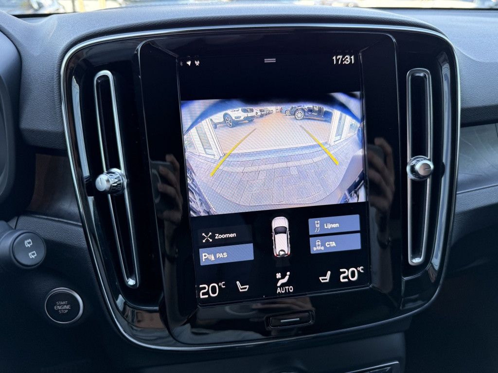 Volvo XC40 t5 262pk recharge ultimate bright| panodak| adap.cruise| trekhaa