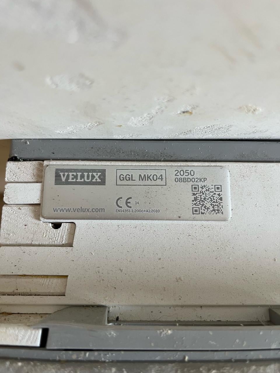 Set van 2 Velux dakramen GGL MK04 (78x98 cm) - incl. losse gootstukken