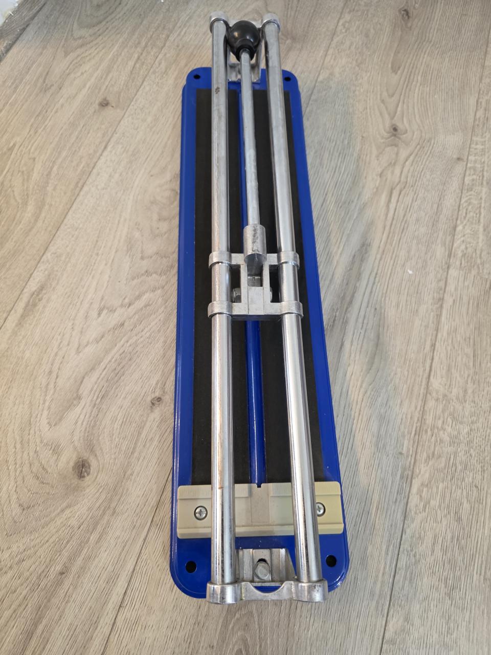 Tegelsnijder -Nieuw 42cm