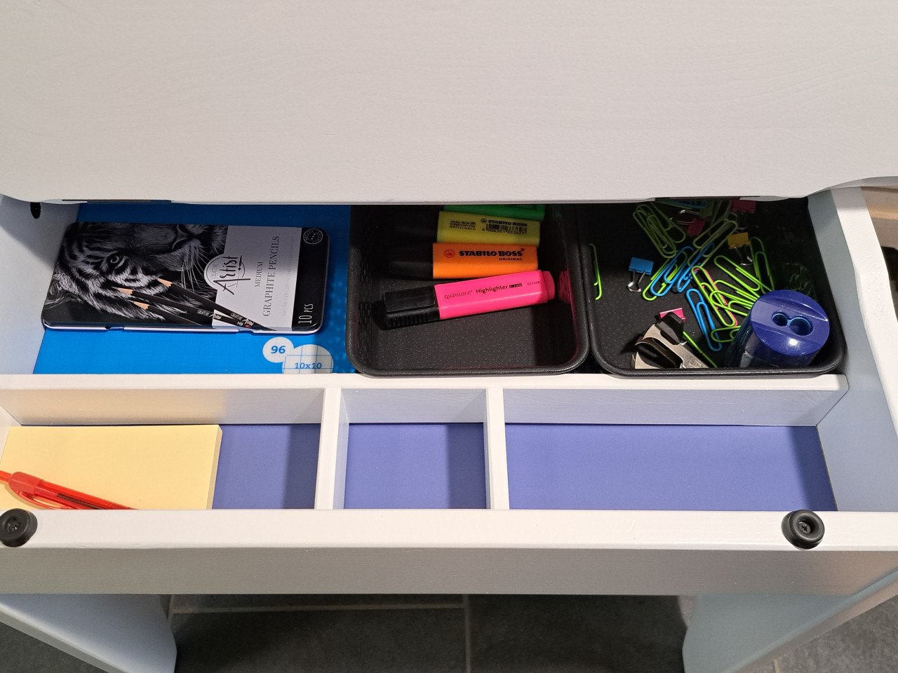 Kinderlessenaar/schooltafel met opbergruimte ● leeftijd 3-8 jaar