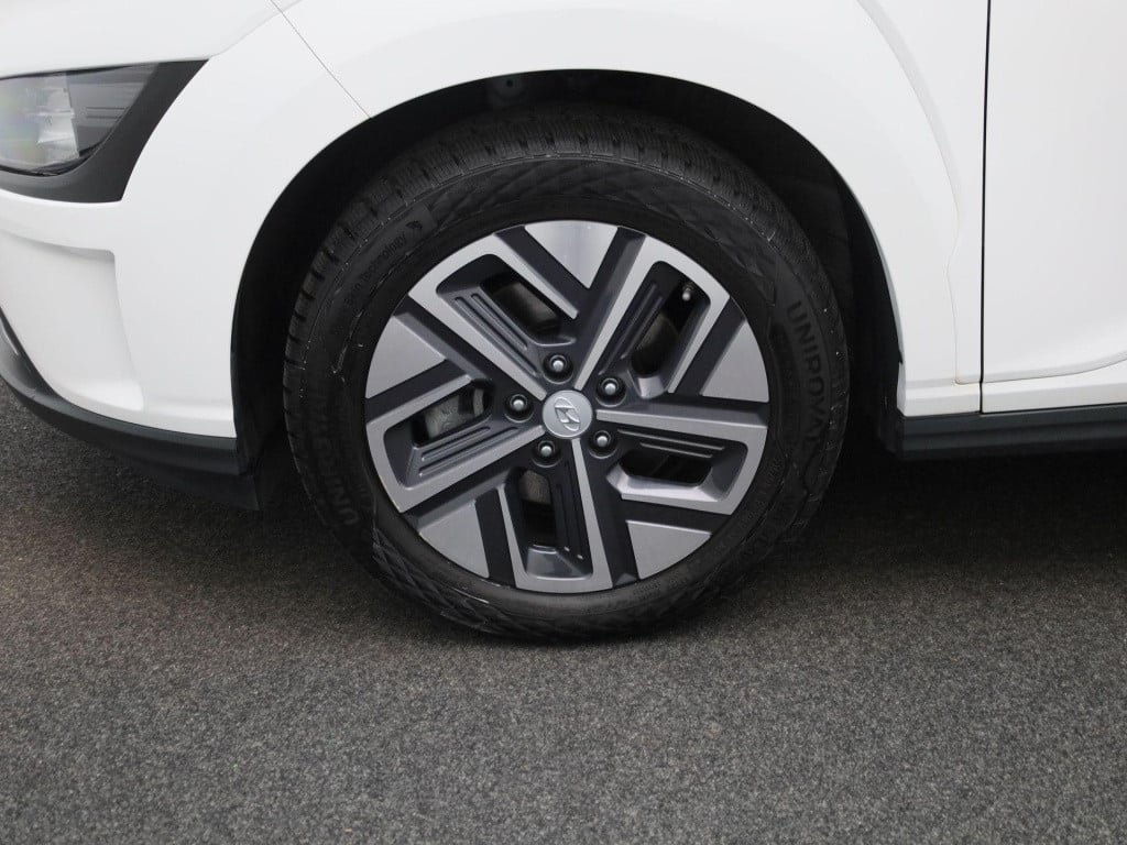 Hyundai Kona ev fashion 39 kwh