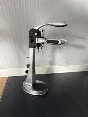 Kurkertrekker op standaard