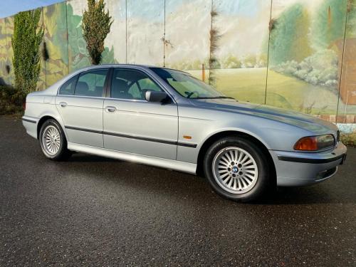 Unieke BMW E39 535i V8