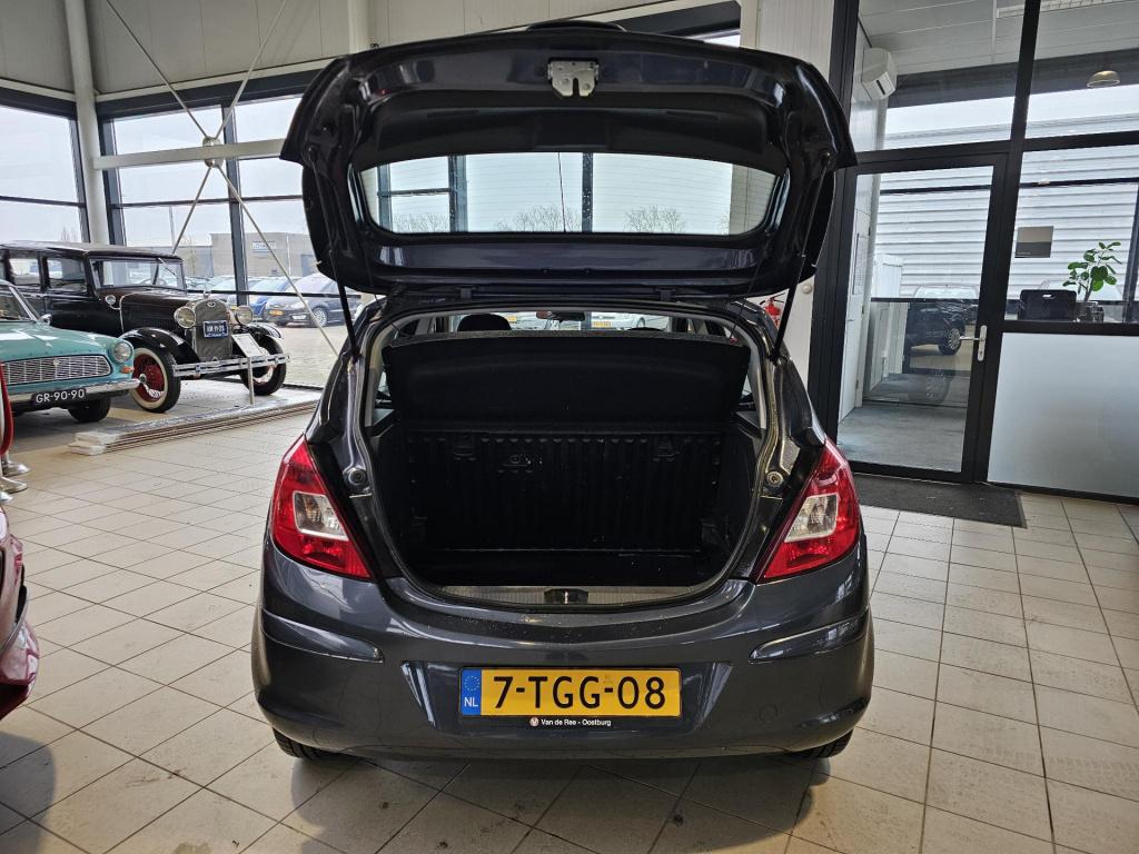 Opel Corsa 1.2-16v edition