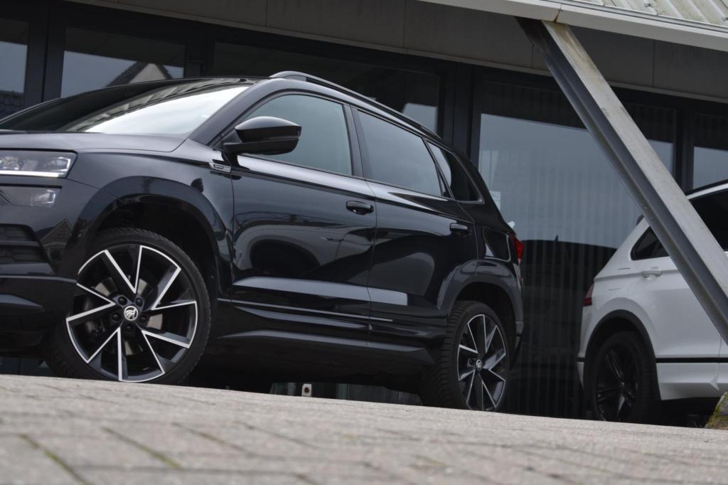 Skoda Karoq 1.5 tsi act sportline | mj21 | trekhaak | camera | virtual | na