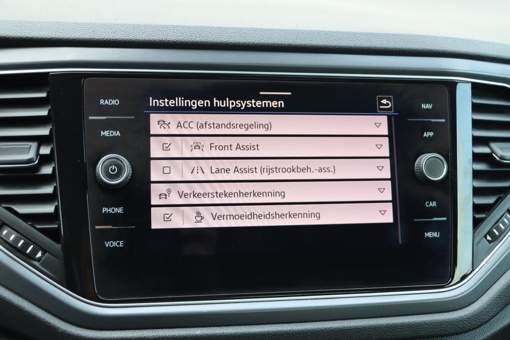Volkswagen T-roc cabrio 1.5 tsi r-line 150pk dsg7