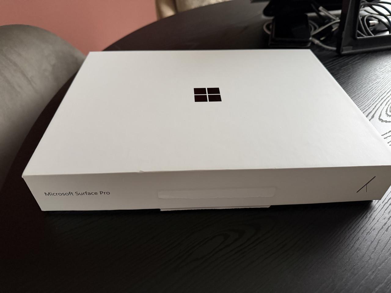 Microsoft surface pro 11 snapdragon x plus