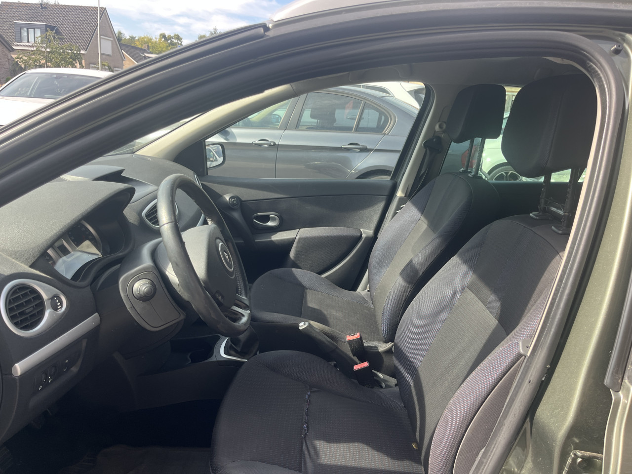 Renault clio estate 1.2tce dynamique Airco 2009