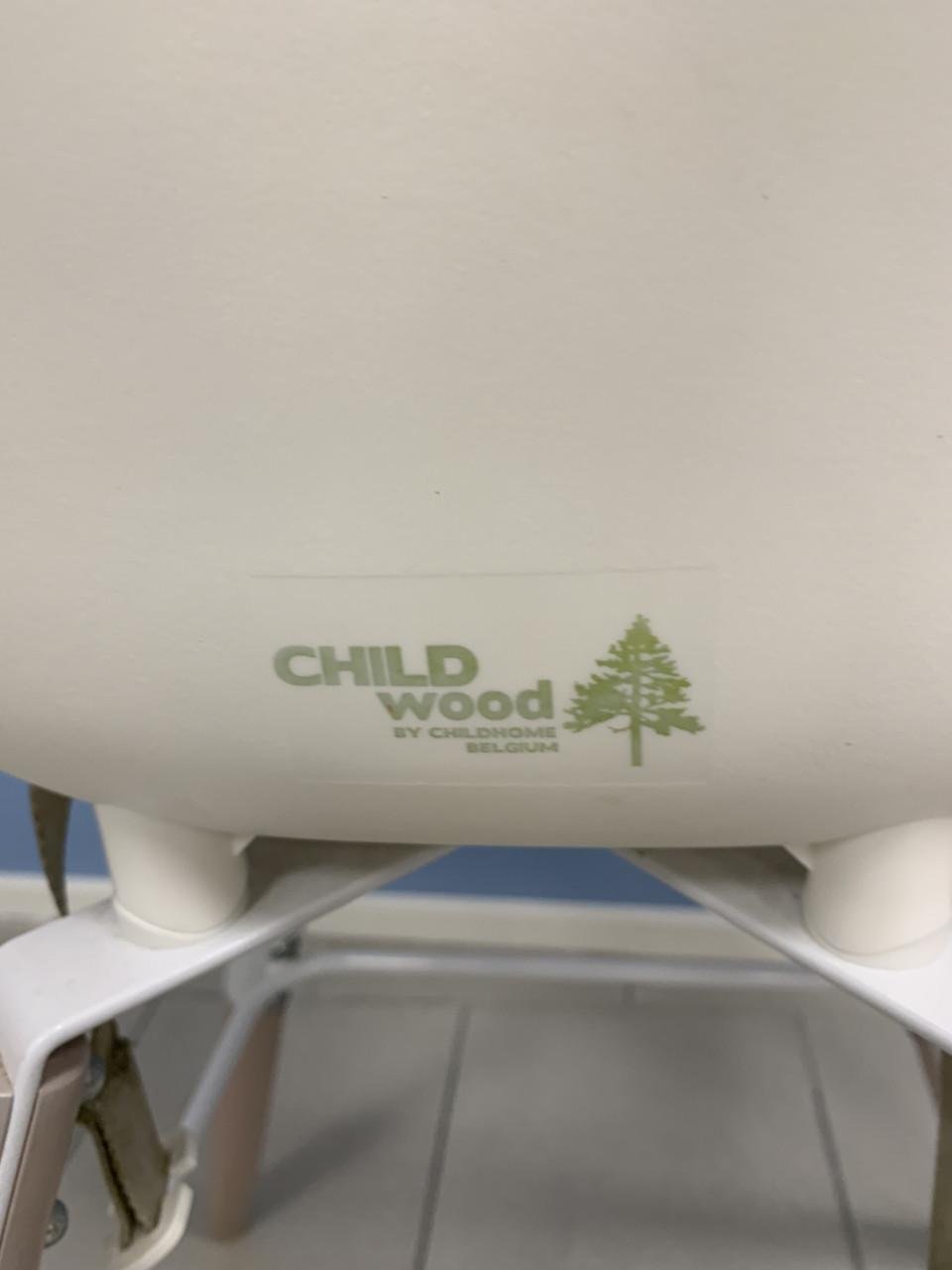 Chairwood kinderstoel met afneembaar blad en gordel