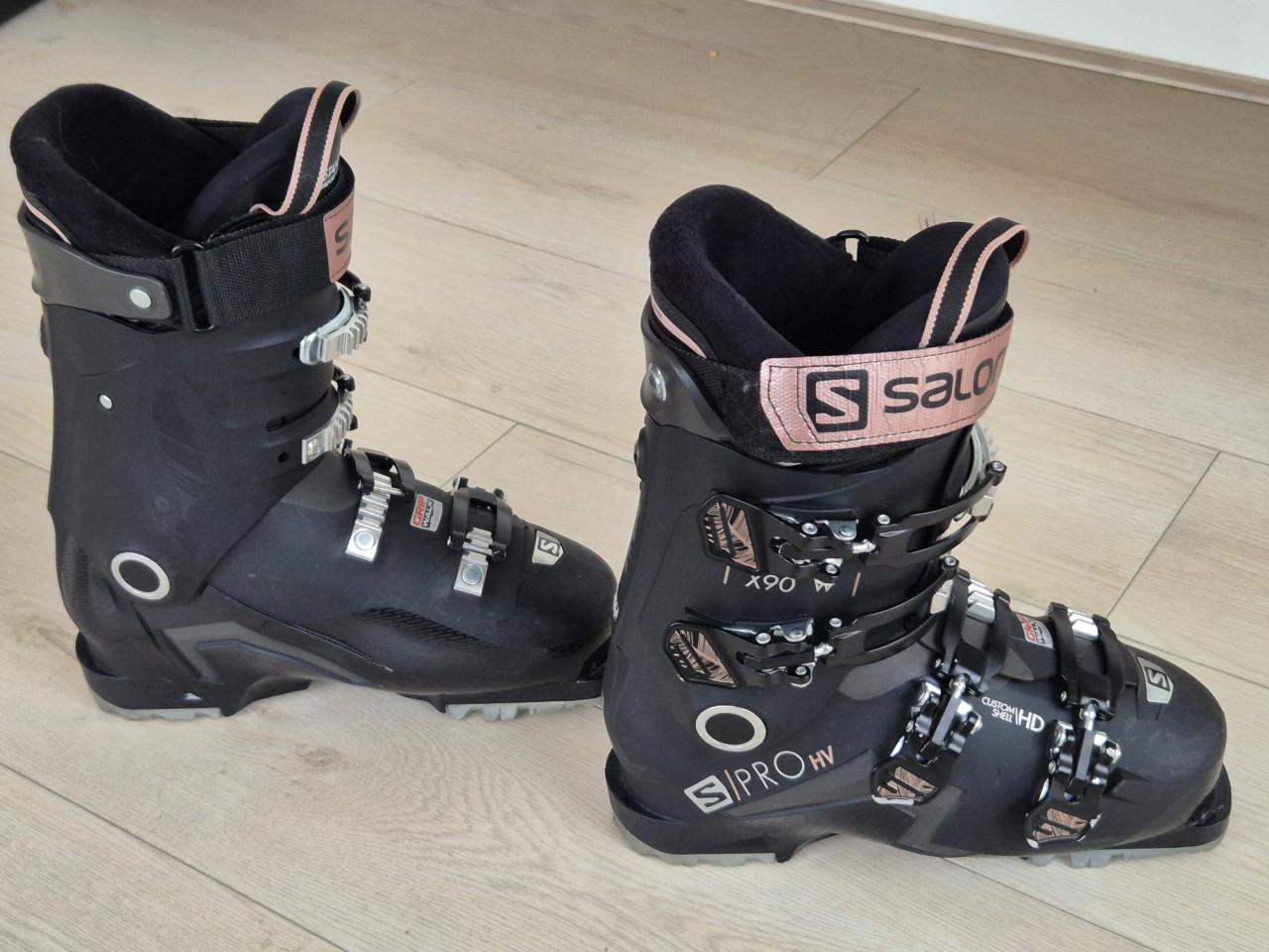 Dames skischoenen Salomon (schoenmaat +/- 39.5)
