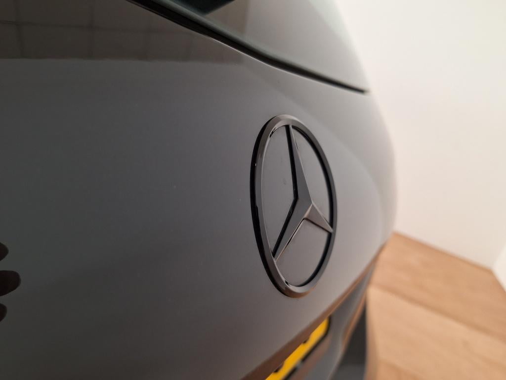 Mercedes-Benz A-Klasse 180 4u3 | ambient lighting | climate control