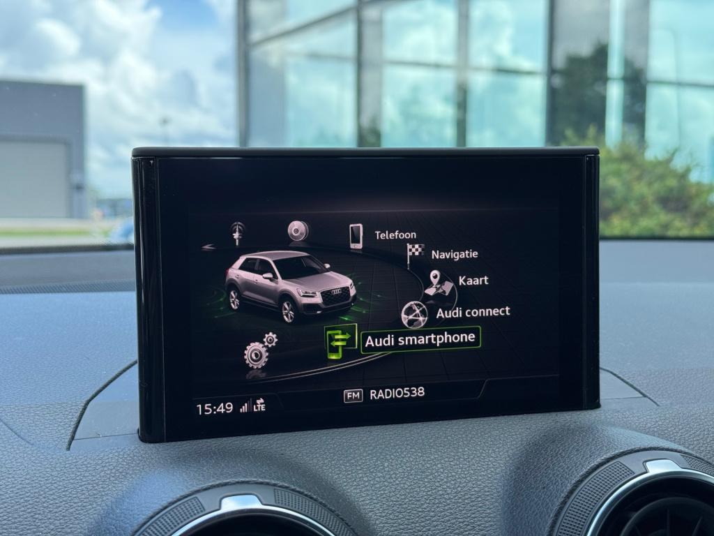 Audi Q2 30 tfsi design * camera * carplay * clima