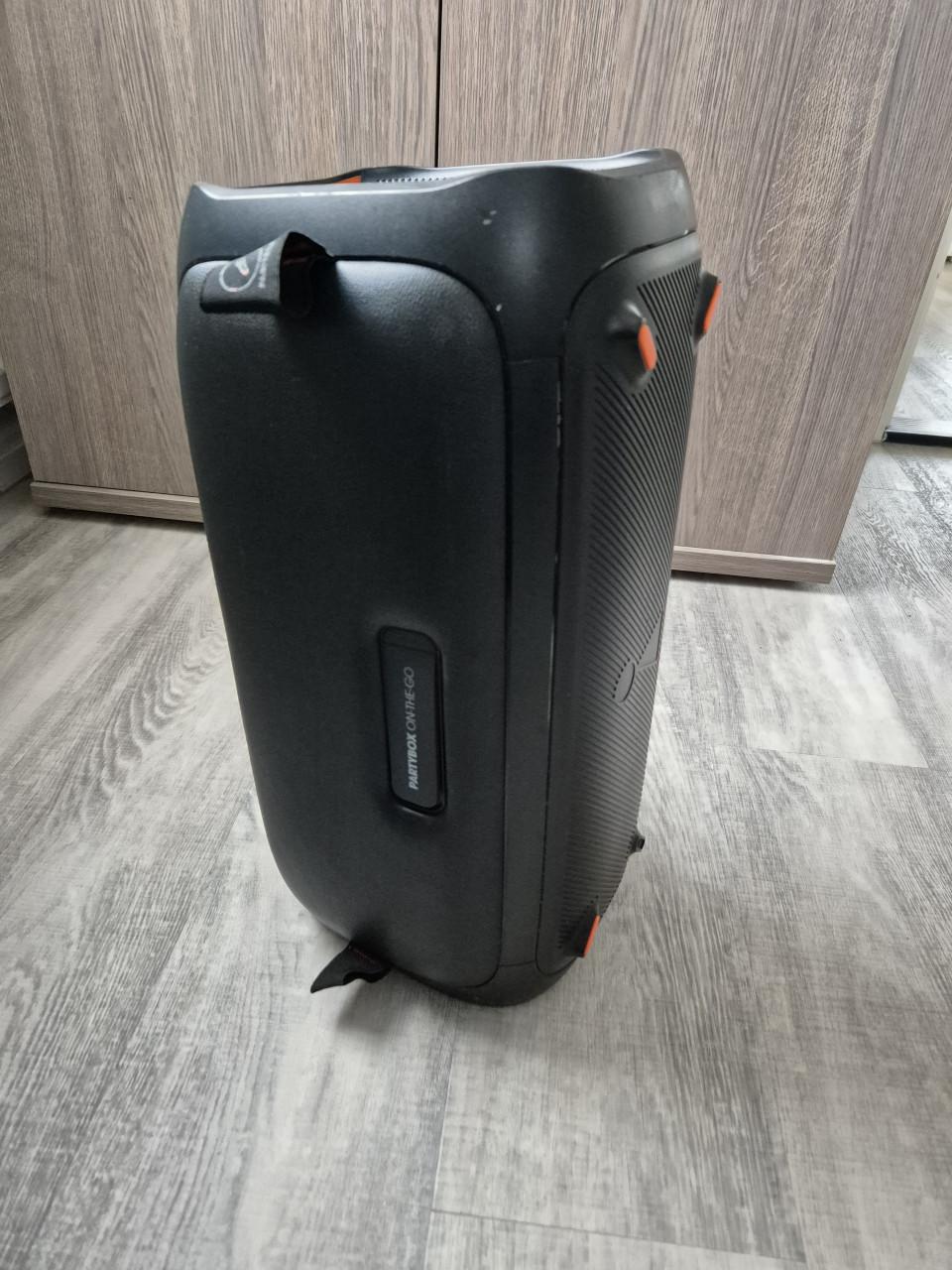 JBL partybox On to Go