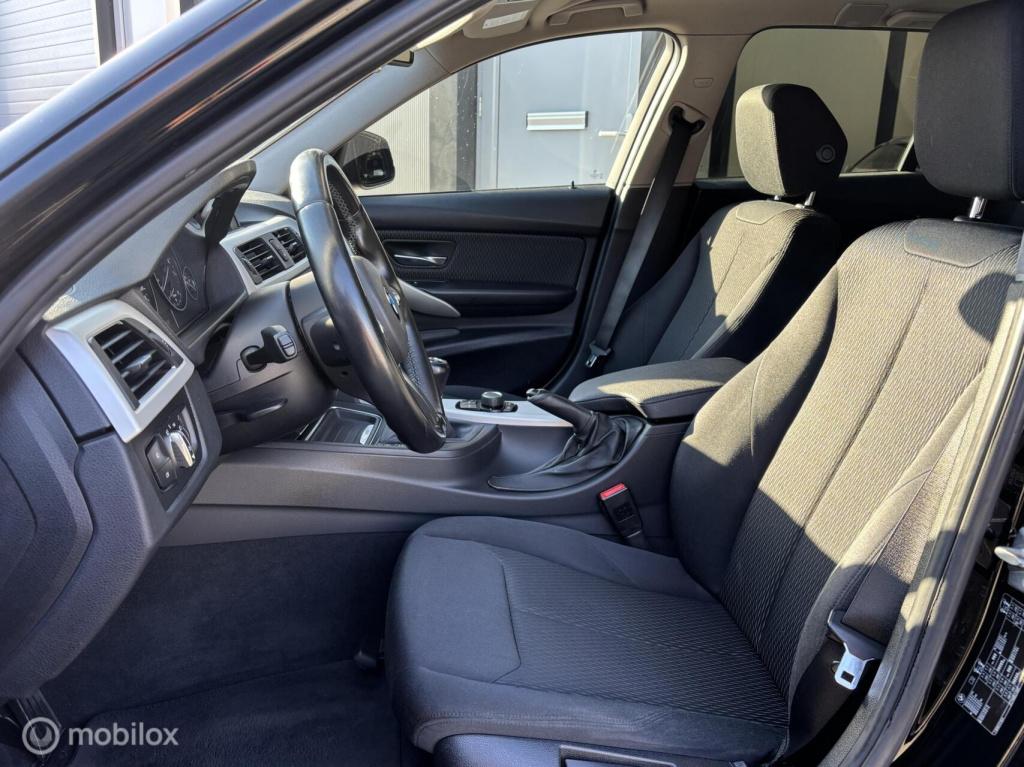 BMW 3-serie touring 316i executive sport apple carplay