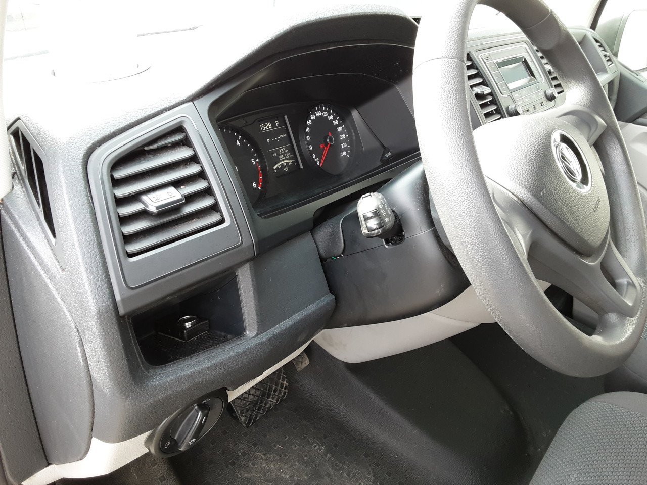 Volkswagen Transporter 2.0 TDI L2H1 Trendline AUTOMAAT DSG