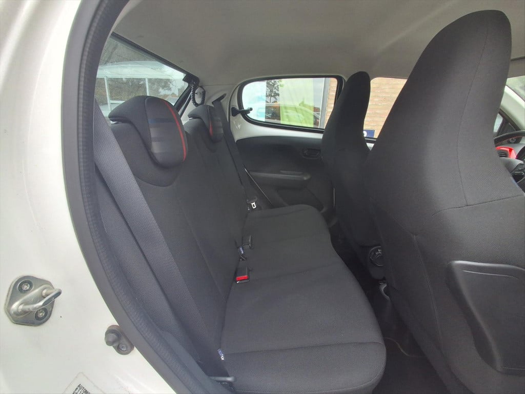 Peugeot 108 1.0 e-vti 68pk 5d envy airco | bluetooth bellen & muziekstreami