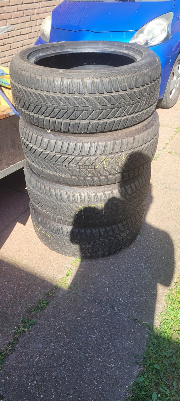 Autobanden 225/50R17