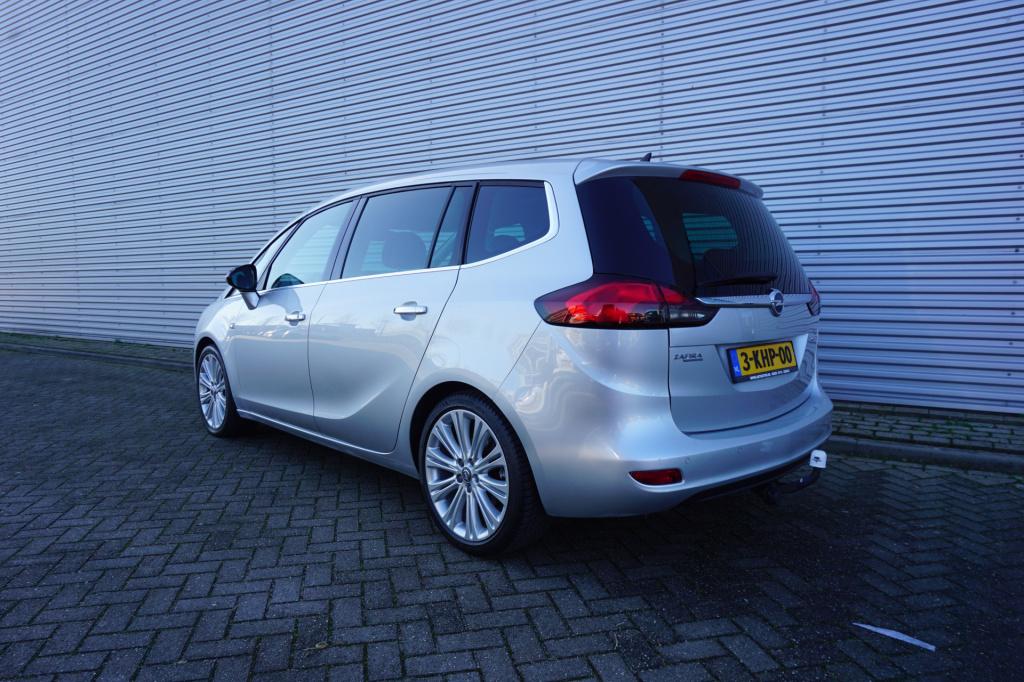 Opel Zafira 1.4 cosmo 7persoons - airco / navi / cruise / pano / parkeers. 