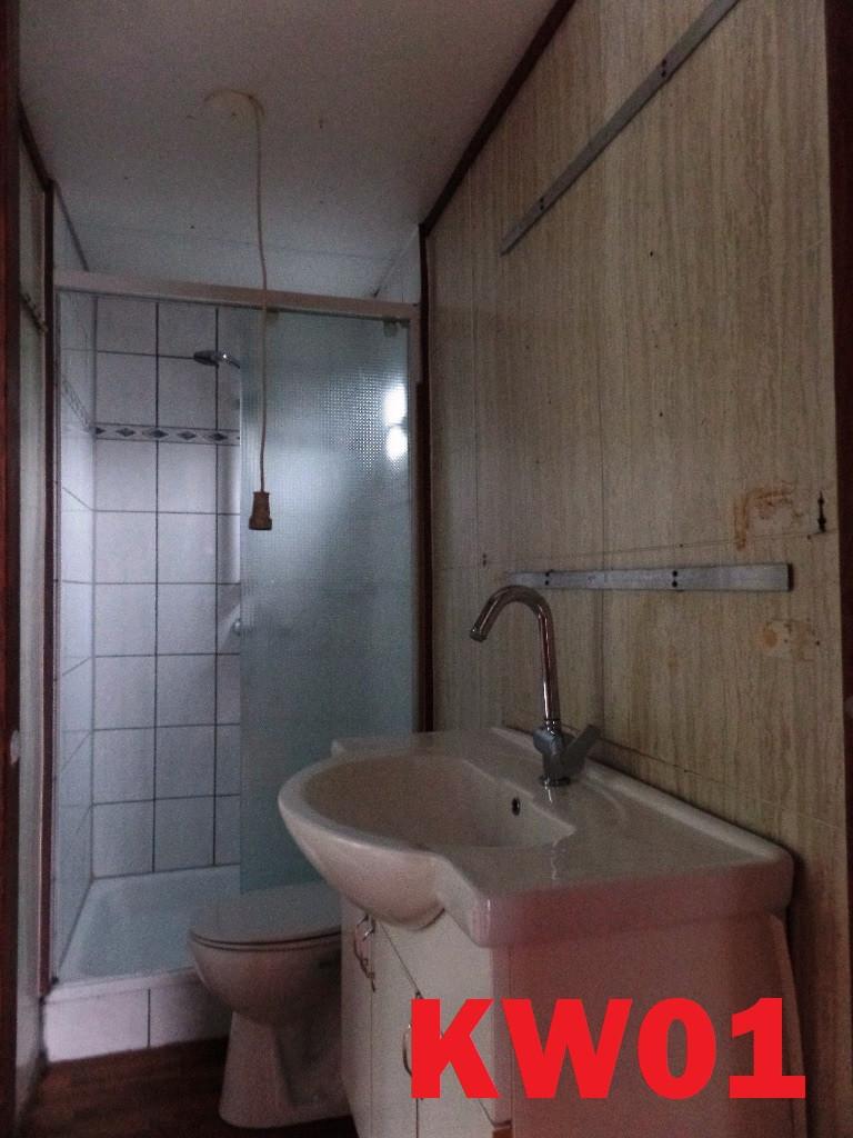 Chalet met retro interieur en kunststof buitenzijde te koop