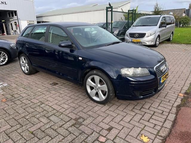 Audi A3 sportback 2.0 fsi attraction
