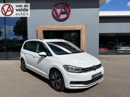 Volkswagen Touran 1.5 tsi 150pk highline | trekhaak | led | carplay | 17 in