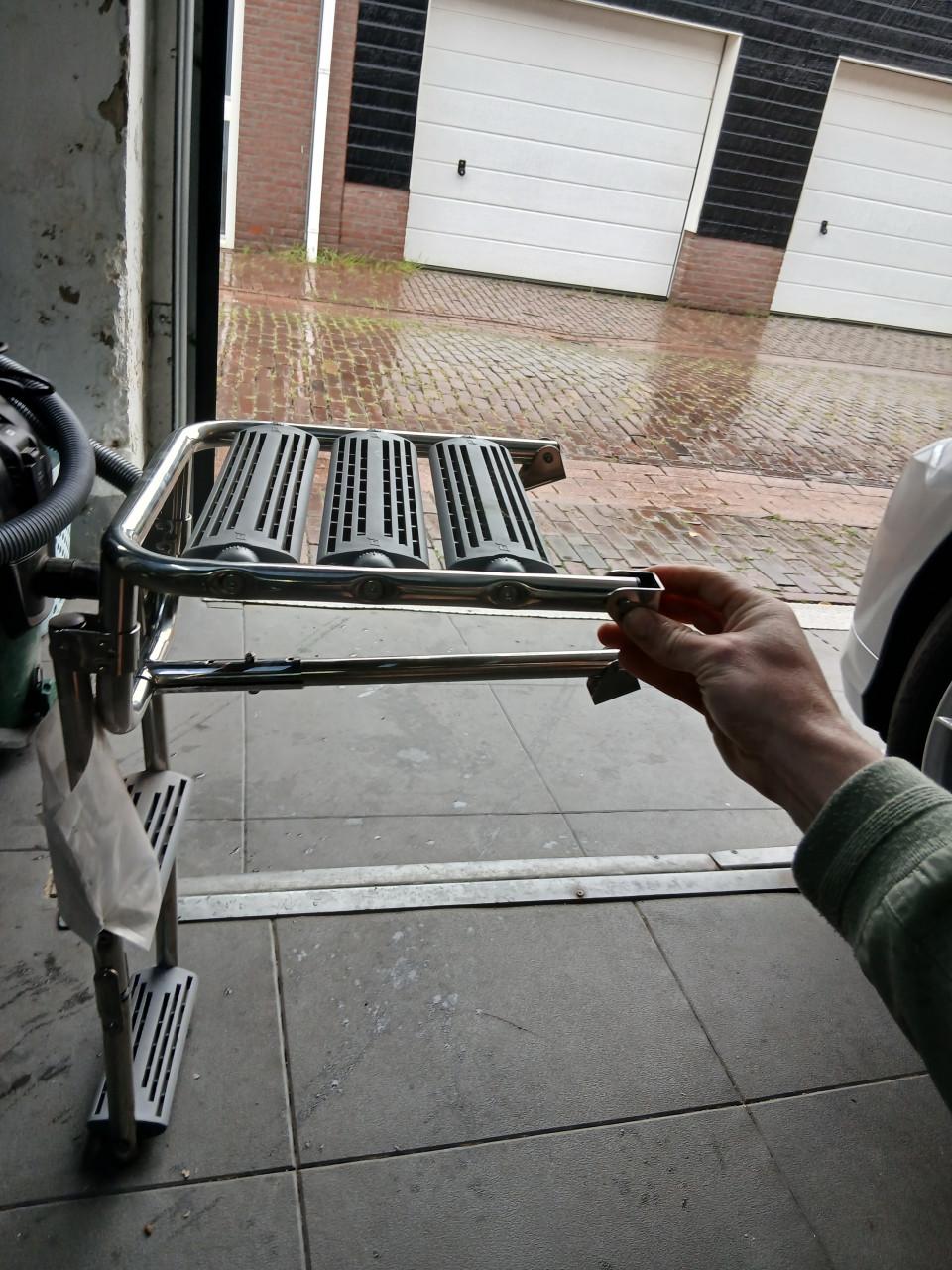 Zwemtrap met plateau