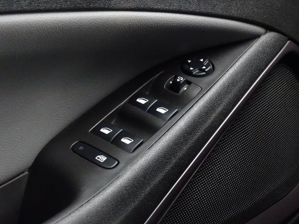 Opel Crossland X 1.2 turbo innovation hud | stuur-&stoelverwarming | apple 