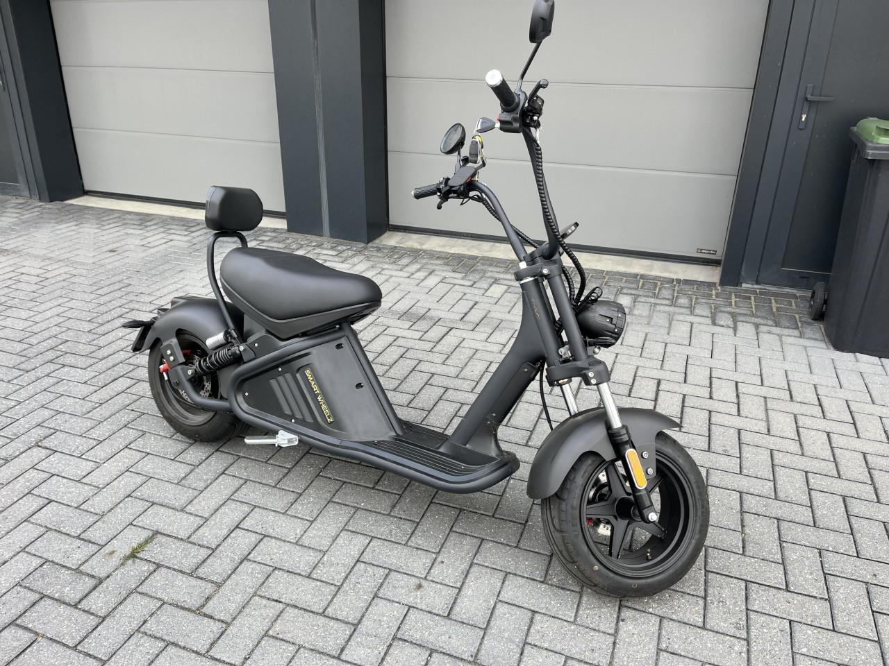 Smartwheelz (electrische snorfiets)