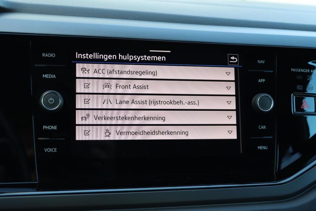 Volkswagen Taigo 1.0 tsi r-line 110pk dsg7 | carplay | adaptive | camera