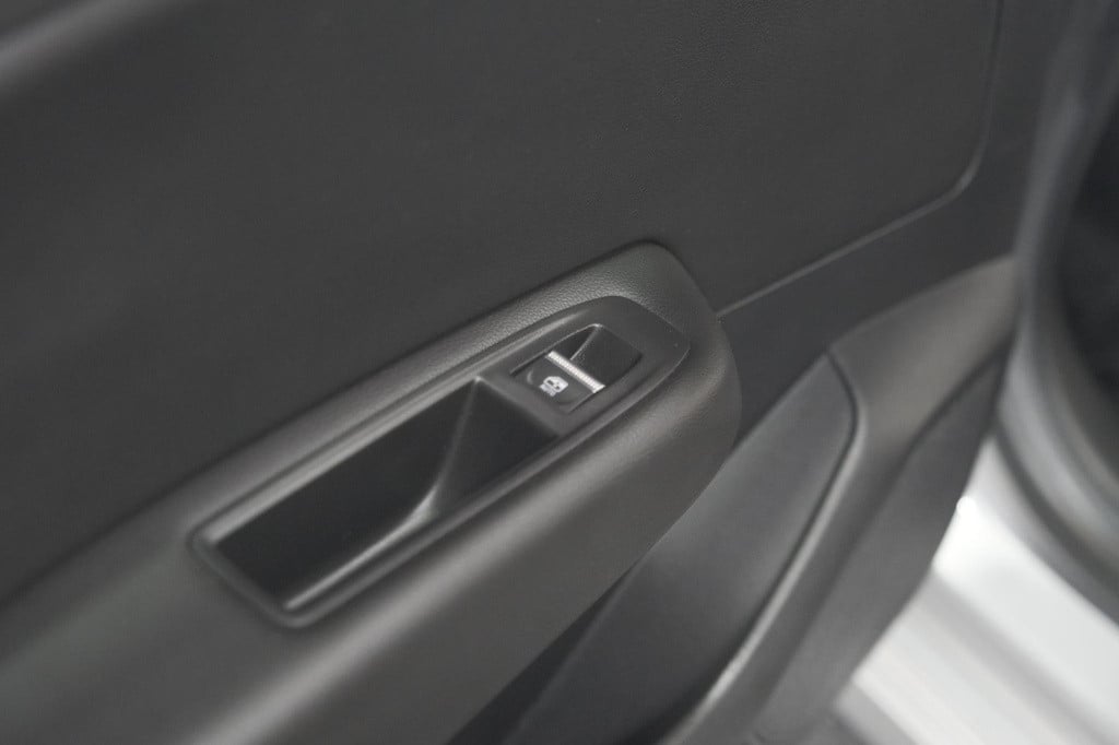 Renault Clio tce 100 intens | parkeersensoren | apple carplay | climate con