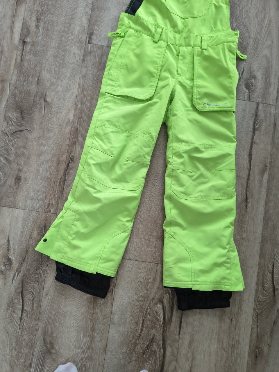 Prachtige groene skibroek van O'Neill, 128. Wintersportbroek.