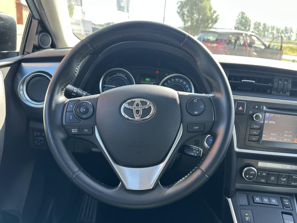 Toyota Auris 1.8 hybrid dynamic