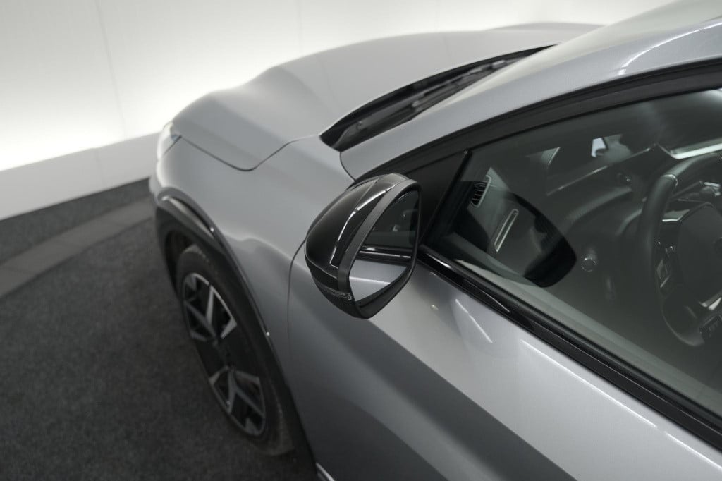 Peugeot 208 puretech 100 gt | camera | navigatie | apple carplay | parkeers